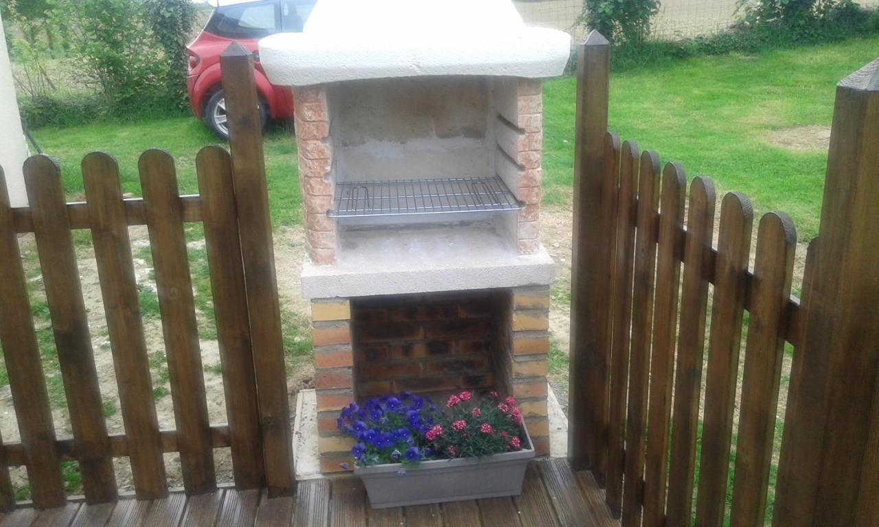 La Petite Maison Dans La Prairie Notre-Dame-du-Touchet Zewnętrze zdjęcie